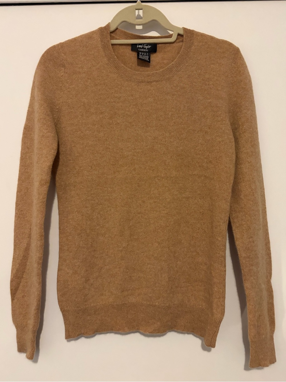 NWOT Lord & Taylor 100% Cashmere Crewneck Sweater